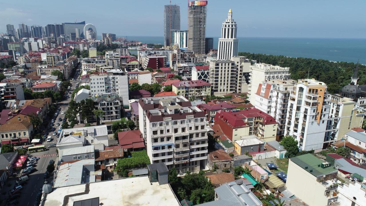 Boulevard Apartments บาทูมิ ภายนอก รูปภาพ