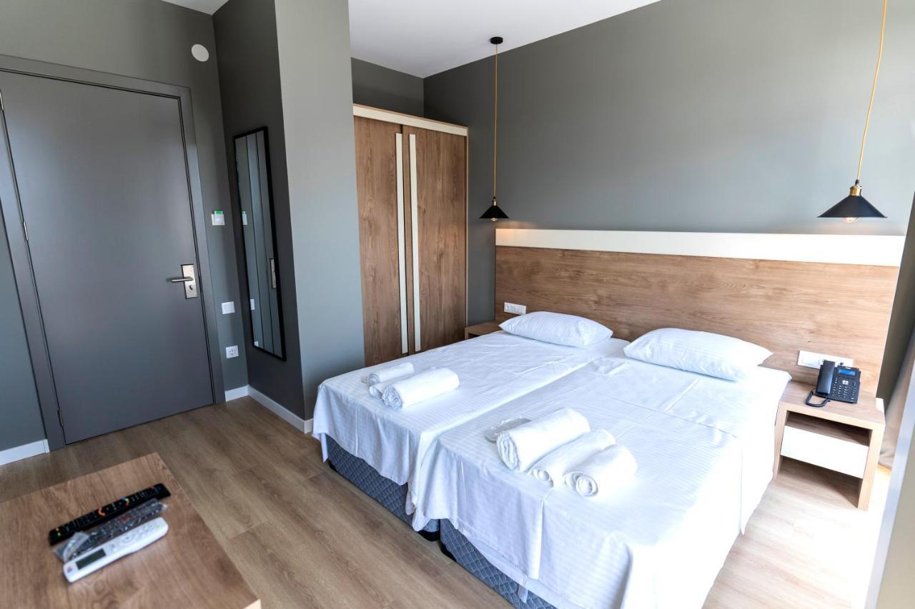 Boulevard Apartments บาทูมิ ภายนอก รูปภาพ