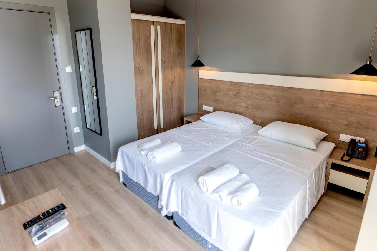 Boulevard Apartments บาทูมิ ภายนอก รูปภาพ